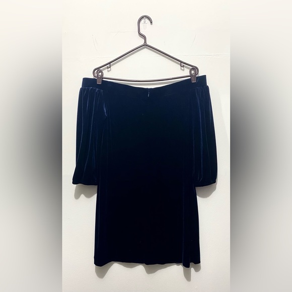 Off the Shoulder Blue Velvet Long Sleeve Mini Dress - Picture 2 of 4